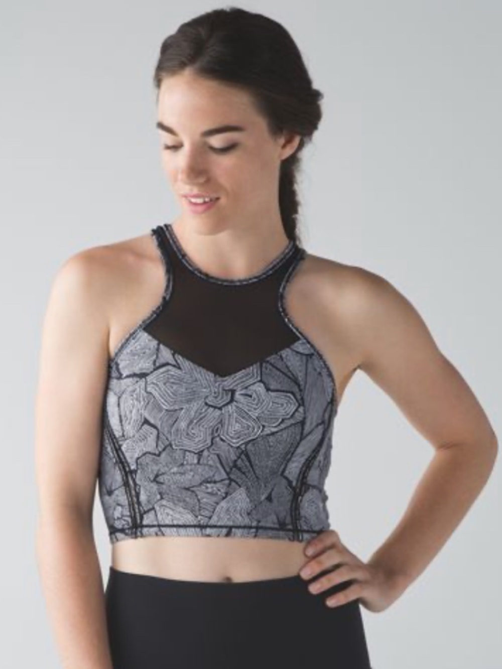 Lululemon high neck crop bra top Sport Bras Size 6